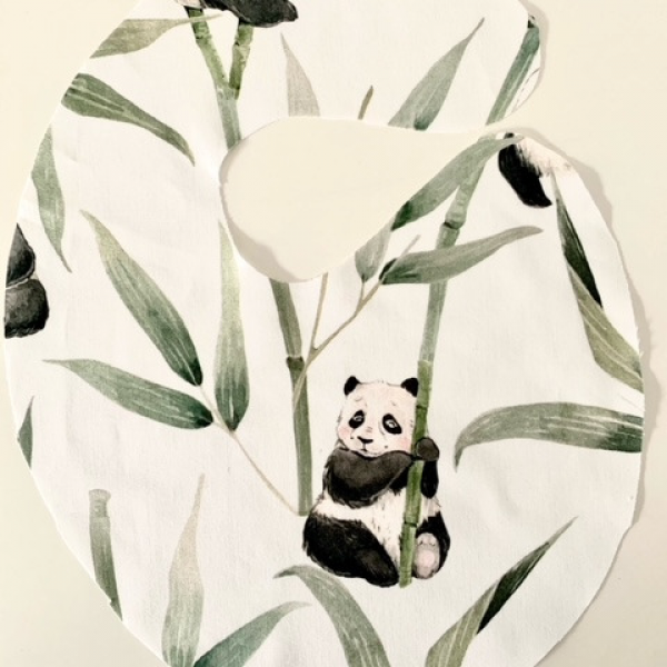 bavoir panda - modèle aléatoire